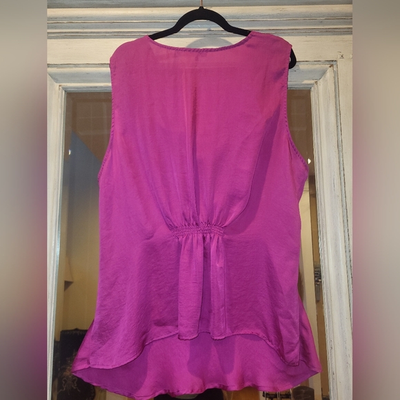 Violet & Claire Silky Sleeveless Blouse 3X - Picture 6 of 7